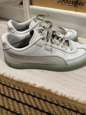 Puma Off-White Leather Sneakers with blue Gum Outsole